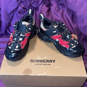 Burberry sneakers